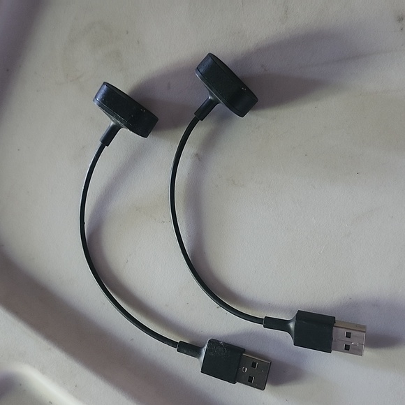 Fitbit Inspire & Inspire HR & Ace 2 - Genuine Fitbit Charging Cable - Picture 1 of 3